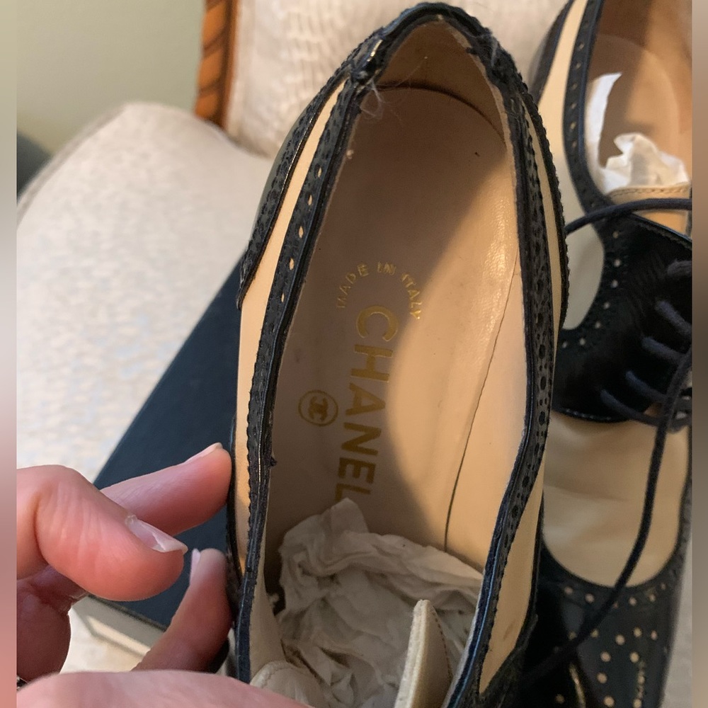 CHANEL Oxford Booties With Laces - Vintage - Picture 6 of 12
